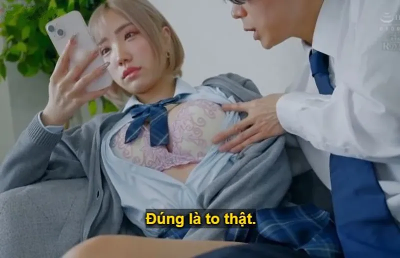 Cô nữ sinh băng giá chỉ hứng thú với tiền bạc, anh muốn hành động gì với em cũng được.